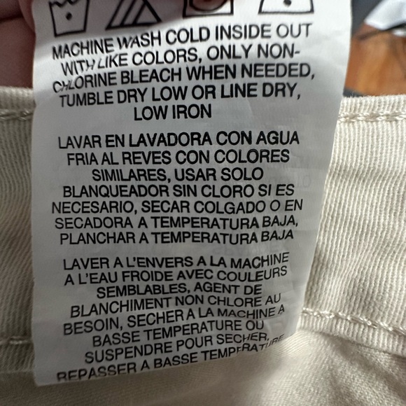 Lee Women's Shorts in Cream - Picture 8 of 8